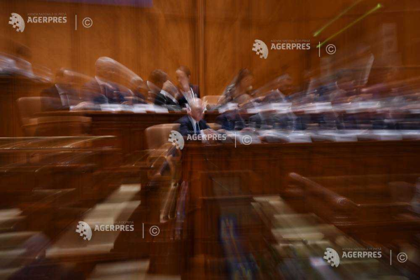 Parlament/ A început votul la moțiunea de cenzură
