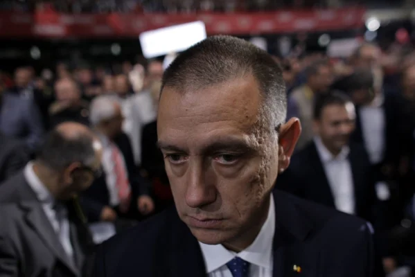 Fifor (PSD):  Nominalizarea noului prim-ministru întârzie / ”Țara rămâne, încă o dată, suspendată între declaraţii, indecizii, orgolii şi incapacitate de a coagula politic”