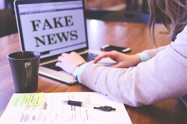 "O astfel de vizită nu a avut loc". SIE demontează fake news-ul conform căruia șeful serviciului francez de informații externe a fost în România înainte de alegeri
