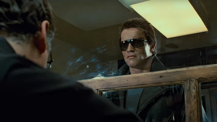 Arnold Schwarzenegger s-a certat cu regizorul filmului Terminator, James Cameron, din cauza schimbării celebrei replici „I’ll Be Back”