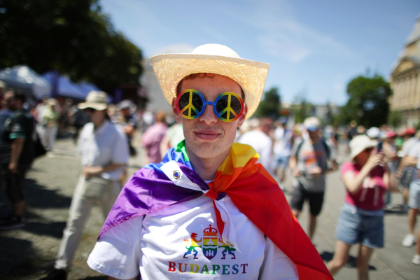 Poliţia ungară a anunţat că nu-i va ancheta pe participanţii la marşul Pride din Budapesta / Peste 200.000 de persoane au participat la demonstrație