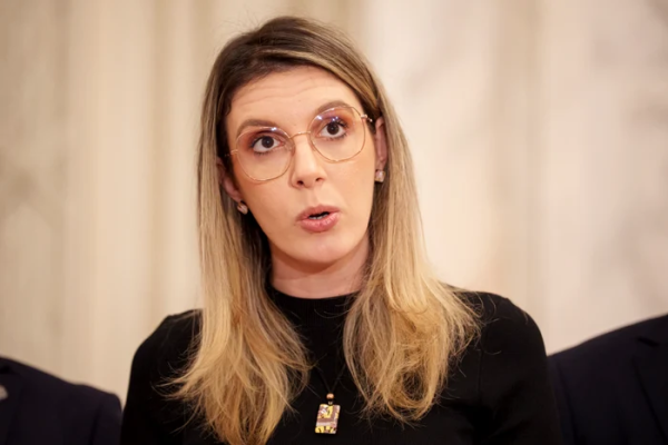 Cine sunt cei doi consilieri onorifici numiți de ministrul Diana Buzoianu. „Și-au dedicat cariera protejării mediului încojurător”