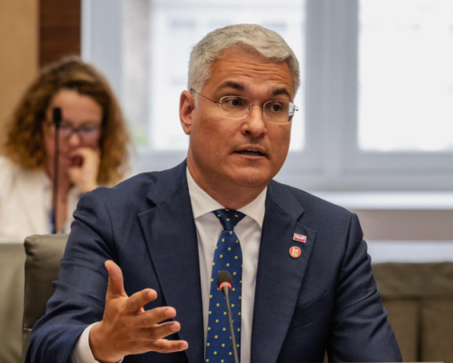 Noul ministru al Fondurilor Europene, amenințat cu moartea. Dragoș Pîslaru dă în judecată un post TV pentru „denigrare” FOTO