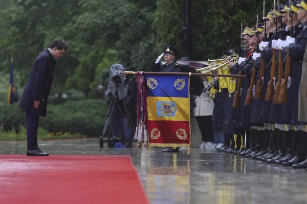VIDEO Președintele Nicușor Dan a ajuns la Palatul Cotroceni. Ceremonie militară și de predare-primire a mandatului