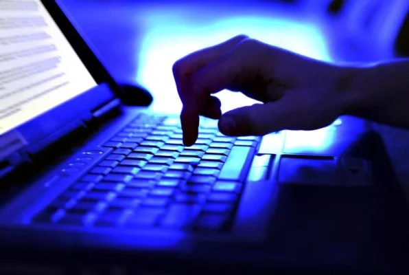 Atenţie la ce mailuri deschideţi. DNSC avertizează asupra unei campanii de phishing