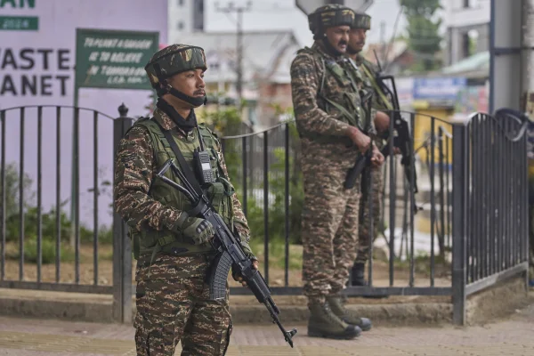India și Pakistan anunță că își vor retrage înainte de sfârșitul lui mai trupele desfășurate în timpul conflictului