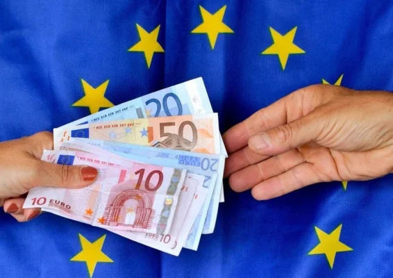 Fondurile pentru COVID-19 pot fi redirecționate către apărare: UE schimbă regulile jocului