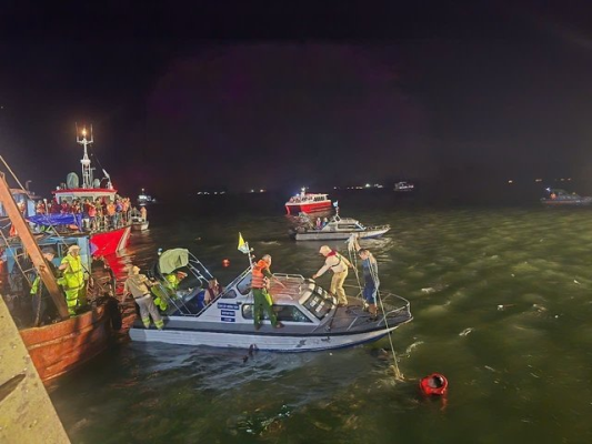 Tragedie în Vietnam: Cel puţin 34 de persoane au murit după ce o ambarcaţiune turistică s-a răsturnat în Golful Ha Long - VIDEO