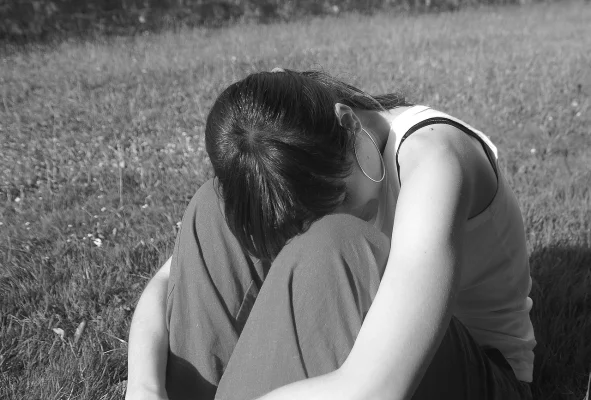 Doar 1 din 5 copii din mediul rural se simte cu adevărat fericit – restul se confruntă cu foame, violență și lipsă de sprijin