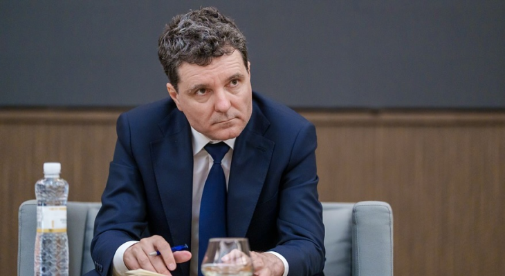 Nicuşor Dan şi-a depus declaraţia de avere. A inclus lista celor 400 de persoane care l-au ajutat cu bani în campanie