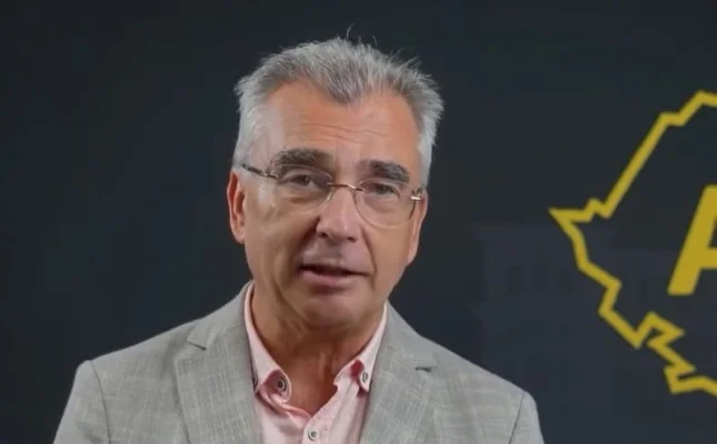 "Nu taxarea românilor este soluţia". AUR nu susţine măsurile de austeritate discutate de partidele aflate la guvernare. Propunerile făcute de partidul lui Simion