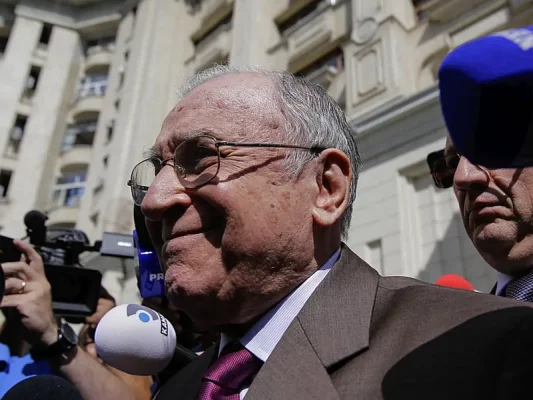 Ion Iliescu, internat la Terapie Intensivă, la Spitalul SRI