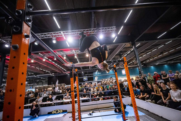 Campionatul Național de Calisthenics, în baza sportivă Florești. Participă Alisia Perșa, dublă campioană mondială la freestyle