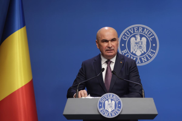 Premierul Bolojan anunță măsurile fiscale: TVA la două cote - 11% și 21% / Creșterea accizelor la tutun, alcool și combustibil / Impozit pe dividende de 16% | VIDEO