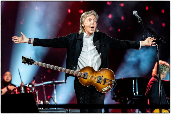 Un volum de benzi desenate prezintă „renaşterea” lui Paul McCartney după destrămarea trupei The Beatles