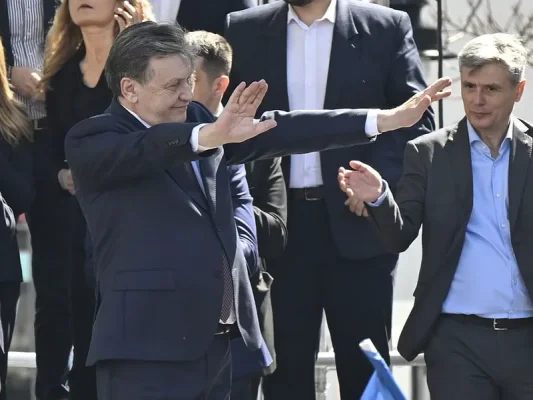 Crin Antonescu îl critică pe Nicuşor Dan. "Este finanţat de un om apropiat de Moscova"
