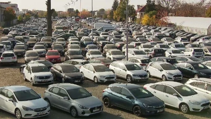 Fechet: Speranţa mea e că programul Rabla nu se va opri. Injectăm 1,43 de miliarde de lei anul acesta, iar aceşti bani ajung într-un procent însemnat la producătorii români de autoturisme. Am identificat alte locuri de unde putem tăia – VIDEO
