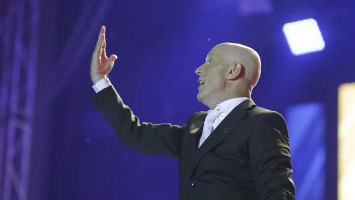 Mugur Mihăescu încasează de la stat bani pentru plata chiriei, deși deține mai multe proprietăți în Capitală: Nu este singurul caz din AUR