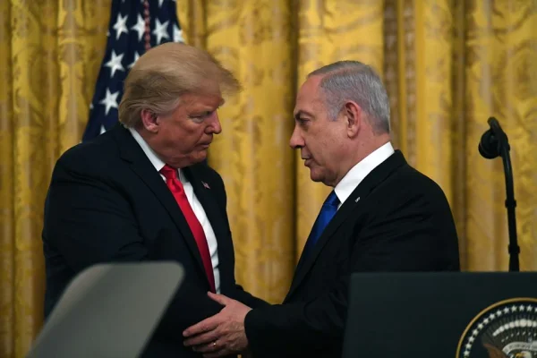 Trump trebuie să-i spună lui Netanyahu ”ajunge!”, cere fostul premier israelian Ehud Olmert, care-l acuză pe vechiul său rival de ”crimă” ”în interes personal” în războiul din Fâşia Gaza şi pledează în favoarea soluţiei cu două state