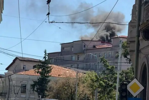 Incendiu la Maternitatea Cuza Vodă din Iași. 224 de pacienţi, între care 111 copii, evacuaţi