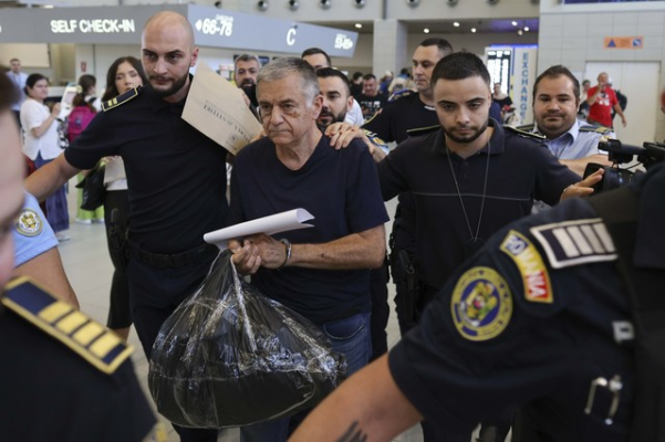 FOTO Ionuț Costea, fost director Eximbank și cumnat al lui Mircea Geoană, a fost adus în țară
