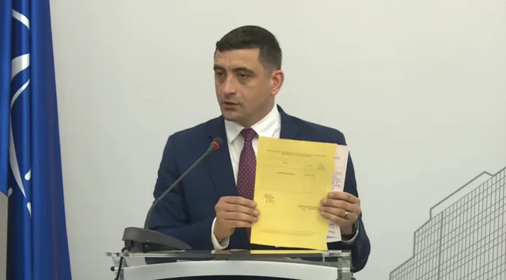 VIDEO George Simion și-a prezentat diplomele de studiu: 'Sunt autentice!'