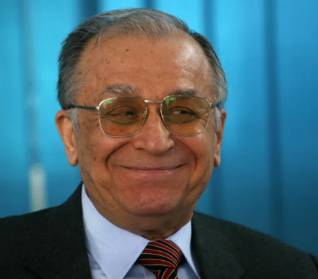 Starea de sănătate a fostului președinte Ion Iliescu este stabilă. Anunțul făcut de Serviciul Român de Informații