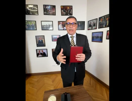 Ponta amenință că va depune plângere penală împotriva Elenei Lasconi și a postului Antena 3. Mihai Gâdea anunță că îl dă în judecată