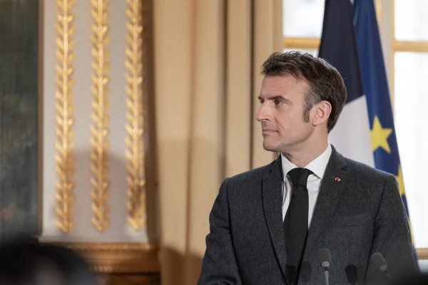 Franța anunță că va expulza 12 agenți algerieni și îl va rechema pe ambasador