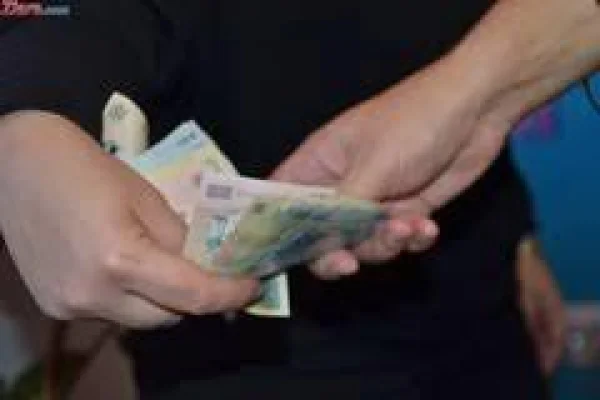 Polițist rutier din Giurgiu, trimis în judecată pentru luare de mită