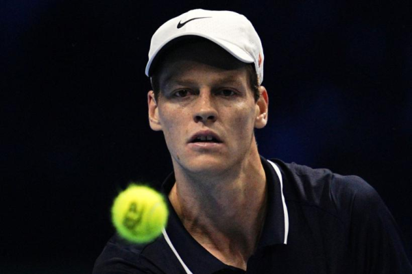 Sinner l-a învins pe Djokovic și va disputa finala la Wimbledon împotriva lui Alcaraz