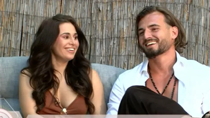 Cea mai așteptată apariție în reality show-ul Mireasa a avut loc, în direct, la Antena 1: ”din Tenerife... Cristian Marinescu!”