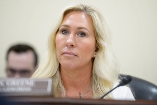 Un politician apropiat de Trump a investit la bursă chiar înainte de anunțul privind taxele vamale