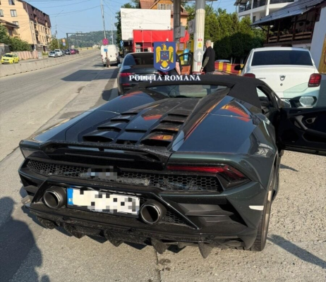 Andrew Tate şi-a recuperat permisul de conducere în urma contestației în instanță, după ce a fost prins în Vâlcea conducând cu 196 km/h