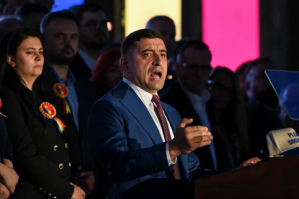 George Simion, în mijlocul echipei AUR în seara înfrângerii. „Era în discuție cu toată suflarea străineză”