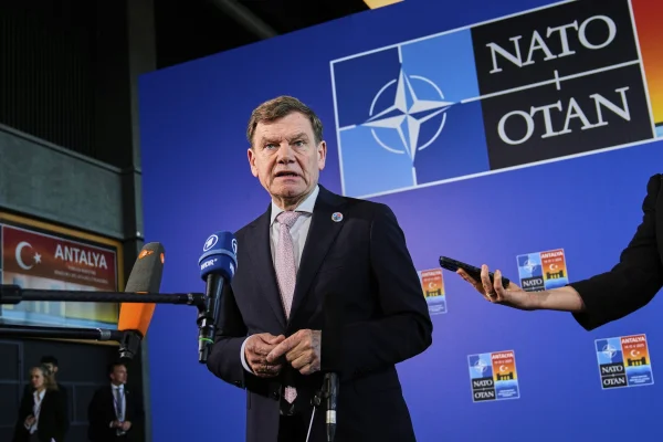 Ministrul german de externe spune că Germania va respecta obiectivul de 5% stabilit de Trump pentru cheltuielile cu apărarea
