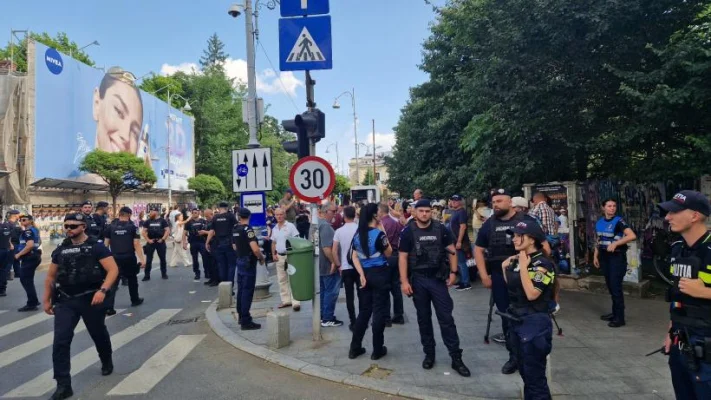 Tensiuni la Bucharest Pride 2025: Protest cu icoane pe Calea Victoriei, dispersat de jandarmi