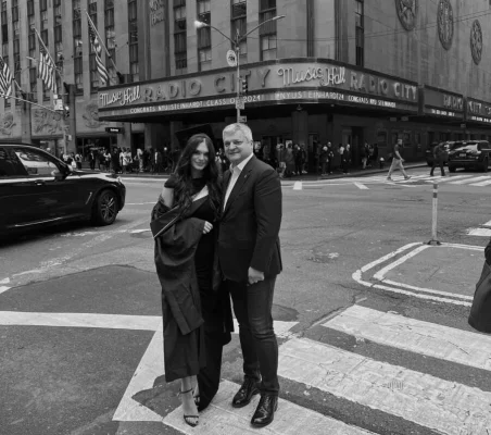 USR solicită ministrului de Externe să explice cum a ajuns fiica fostului deputat PSD Radu Mihai Cristescu „viceconsul” al României la New York / Tamila Andreea Cristescu reclama fraudă electorală la alegerile din 18 mai