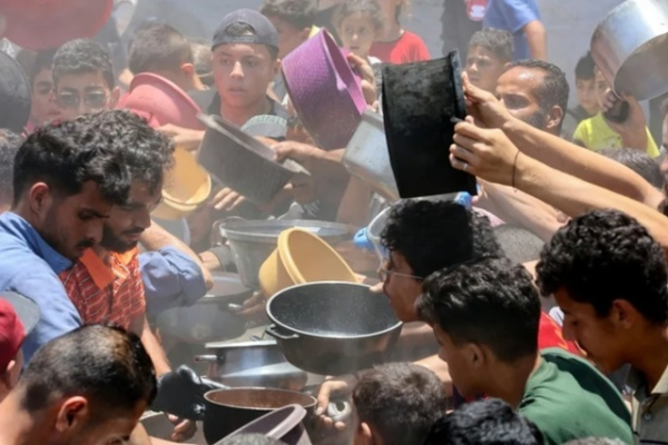 Armata israeliană investighează "rapoartele privind vătămarea civililor" după ce sute de persoane au fost ucise în apropierea centrelor de distribuţie a ajutoarelor din Fâşia Gaza