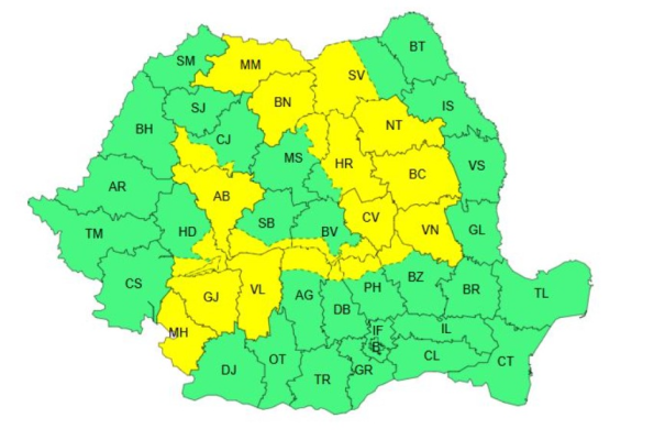 Cod galben de ploi torențiale și vijelii în 21 de județe