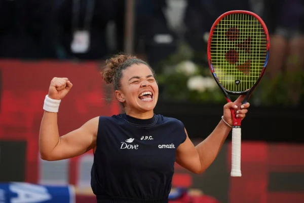 Jasmine Paolini o învinge pe Coco Gauff și cucerește titlul la turneul WTA 1000 de la Roma