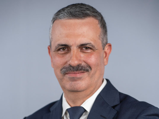 Piața de fuziuni și achiziții din România a înregistrat în primul semestru al anului 122 de tranzacții cu o valoare cumulată de peste 2,7 miliarde euro, în creștere față de aceeași perioadă a anului trecut