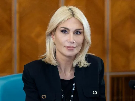Deputata PNL Raluca Turcan consideră că România „nu are nevoie de un premier tehnocrat”, ci „de un lider politic cu legitimitate”