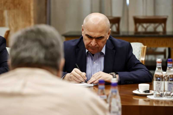Premierul - consultări cu sindicatele; vineri va avea loc Consiliul Național Tripartit pentru Dialog Social