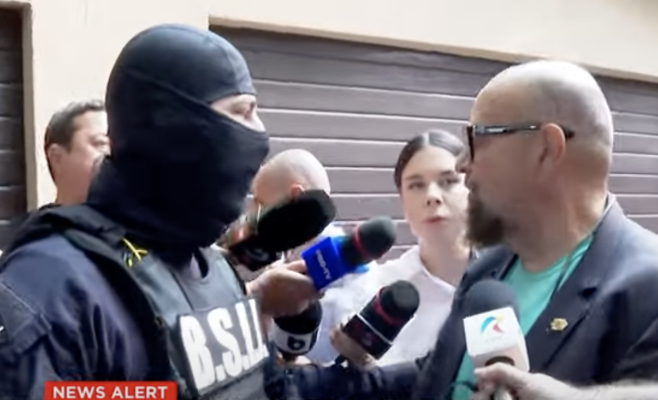 Piedone s-a afisat in fata procurorilor DNA cu o curea de 500 de euro. El sustine ca „nu am luat niciun leu”