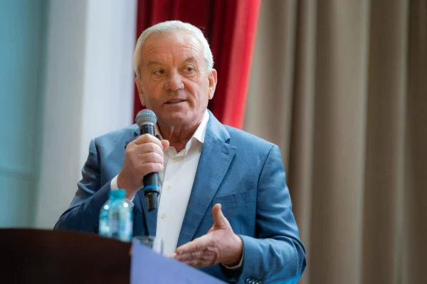 Lideri din teritoriu cer demisia conducerii PSD. Primarul din Buzău: „Să plece cu toții” / Romașcanu, „dezamăgit” de reacția edilului