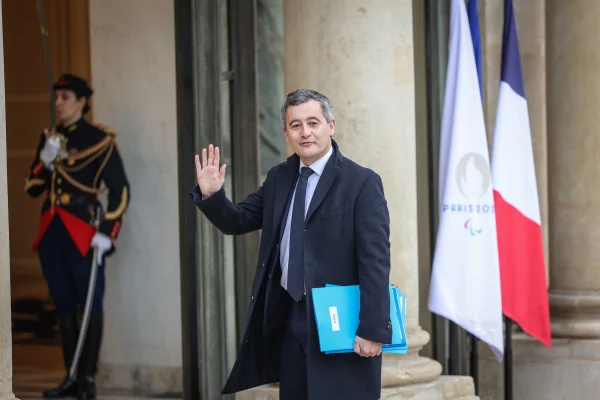 Mai multe închisori franceze au fost atacate în cursul nopții, susține ministrul Justiției