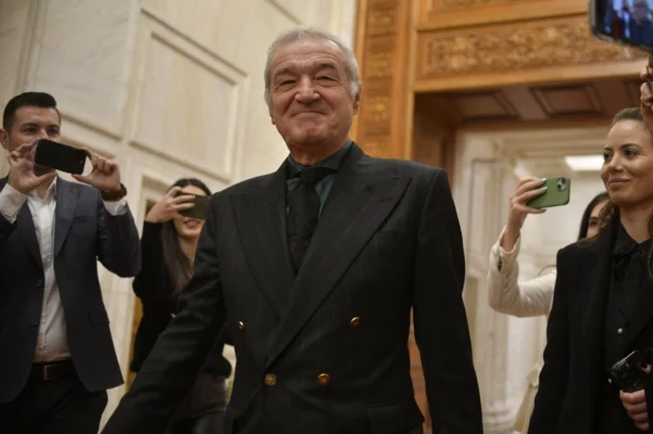 "Unii oameni delirează". Gigi Becali, replică tăioasă pentru purtătorul de cuvânt al AUR: "Dacă aveam nevoie la oi de un cioban, îl luam pe Tanasă"