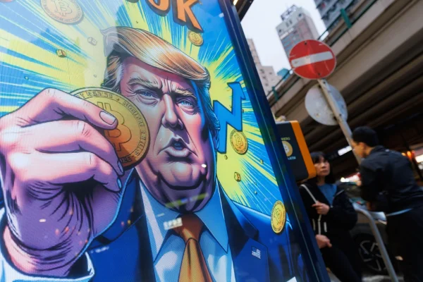 Compania media a familiei Trump intenționează să strângă trei MILIARDE de dolari pentru a cumpăra criptomonede