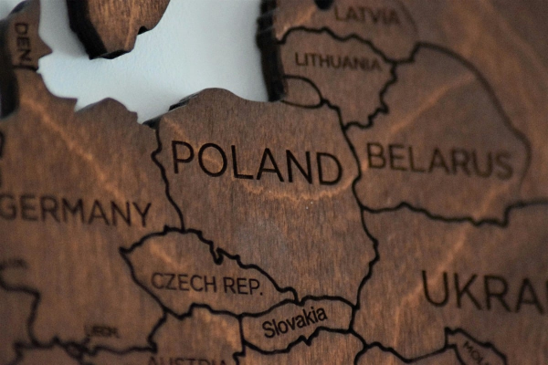 Polonia: Refugiaţii ucraineni stimulează creşterea economiei / Anul trecut, refugiaţii „au avut un impact net de +2,7% asupra PIB-ului ţării”